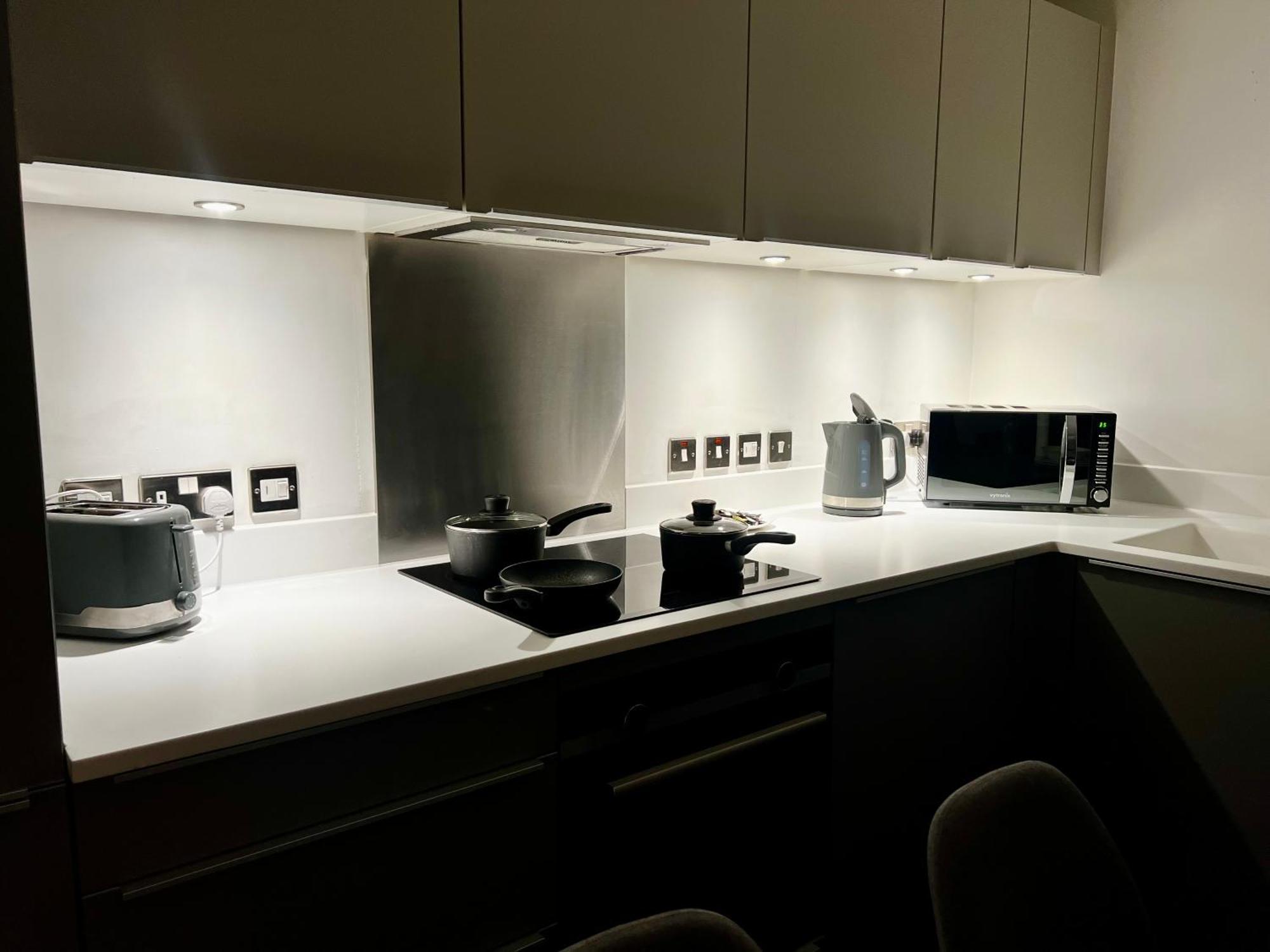 Premium Deals L Last-Minute Stay L 4 Min Walk To Birmingham Central Library L 18Th Floor 2 Bed 2 Bath City Centre Penthouse With Gym & Netflix By Jvt Short Lets 外观 照片