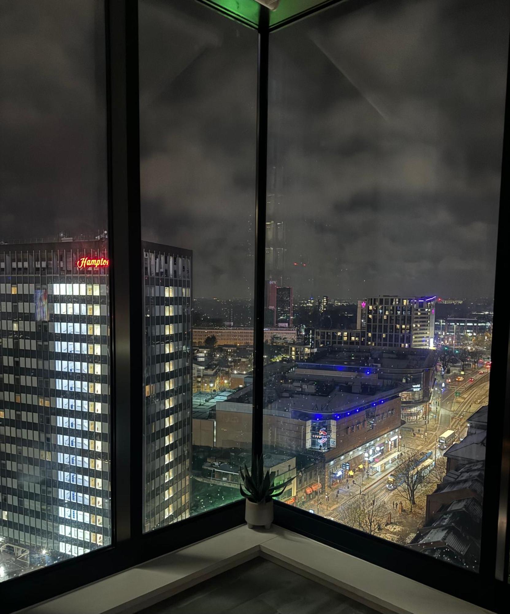 Premium Deals L Last-Minute Stay L 4 Min Walk To Birmingham Central Library L 18Th Floor 2 Bed 2 Bath City Centre Penthouse With Gym & Netflix By Jvt Short Lets 外观 照片